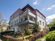 Sonnige Dachgeschosswohnung mit EBK & Terrasse - Bernau (Berlin)