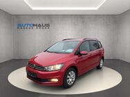 VW Touran, 1.5 TSI COMFORTLINE el, Jahr 2022 - Pöttmes