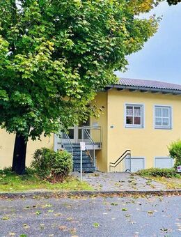 Geräumige 2 - Zimmer Wohnung mit Galerie und Balkon - Deggendorf