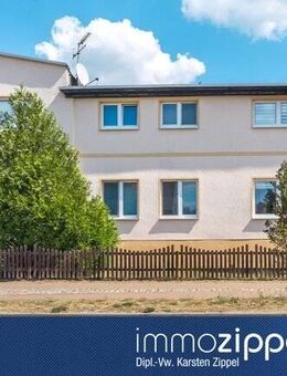Anlageobjekt in Britz b.Eberswalde: MFH mit 5 Wohnungen, 5 Garagen, voll vermietet, 1.407 m² Grdstck - Britz