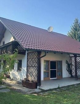Wohlfühlen auf zwei Etagen - Familienidyll mit Garten und Garage - Mengkofen