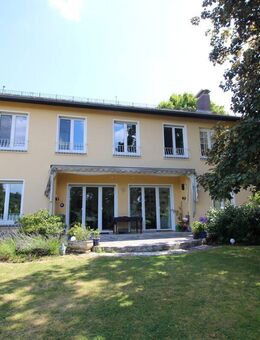 Exklusives Einfamilienhaus im französischen Landhausstil - Eppstein