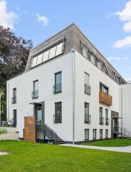 Charmante Maisonette mit Terrasse, eigenem Gartenanteil, Lift und Tiefgarage in begehrter Lage von Zehlendorf - Berlin