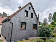 Kleines Einfamilienhaus in Fehrenbach. - Masserberg