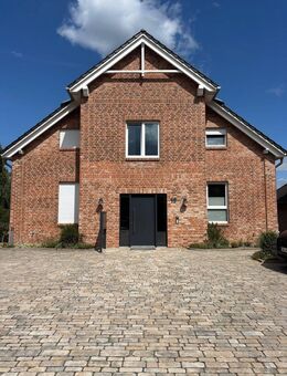 Ruhiges u. modernes Wohnen Tolle Dachgeschosswohnung mit traumhaften Blick ins "Auetal" - Hanstedt (Landkreis Harburg)