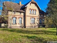 Dr. Lehner Immobilien NB - Originelle Stadtvilla mit großem Garten am Stadtrand - Strasburg (Uckermark)