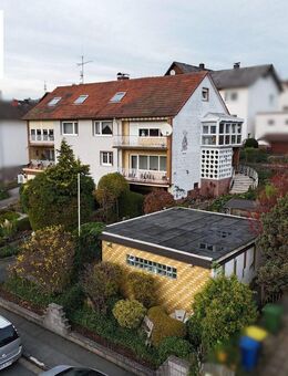 Großzügiges Zweifamilienhaus mit vielseitigen Nutzungsmöglichkeiten in Gladenbach-Mornshausen - Gladenbach