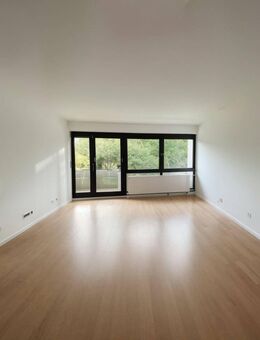 HEGERICH: Neuwertig & Exklusiv: Vollständig renovierte 4-Zimmer-Wohnung mit zwei Balkonen in Laim! - München
