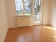 4-Raumwohnung im Erdgeschoss mit Balkon und PKW-Stellplatz zu vermieten!!! - Mücheln (Geiseltal)