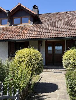 Charmantes Einfamilienhaus mit Wintergarten in ruhiger Lage - Mallersdorf-Pfaffenberg