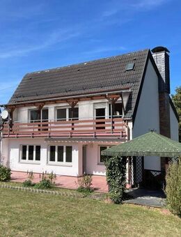 Sonniges Einfamilienhaus mit herrlichem Garten - Grub (Forst)