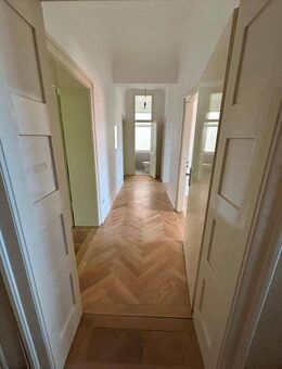 TOP Lage, wunderschöne kernsanierte Altbauwohnung im Stuttgarter Westen, provisionsfrei - Stuttgart