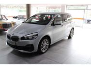 BMW 218 Gran Tourer ADVANTAGE LED NAVI PDC AHK *EURO 6 DPF* - Puchheim