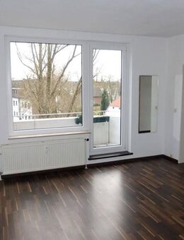 Eigentumswohnung mit 2 Zi. u. Balkon in Delmenhorst - Delmenhorst