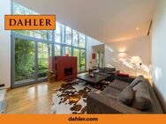 Elegant architect villa with 12 m pool in quiet and idyllic location of Kleinmachnow - Kleinmachnow