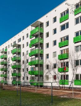 *Besondere 3-Raum-Wohnung mit Flügeltüren über den Dächern von Chemnitz* - Chemnitz
