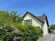 Sehr großzügiges Einfamilienhaus für eine große Familie mit Garage und mehreren Nebengebäuden! - Waldsassen