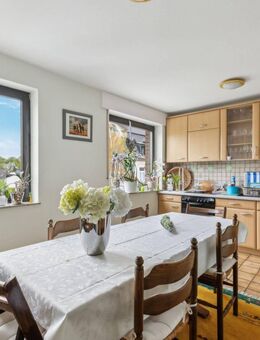 Gemütliche 3 ½ Zimmer-Maisonettewohnung in beliebter Lage von Gelsenkirchen-Ückendorf - Gelsenkirchen