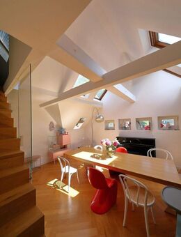 Köln Bayenthal exclusives Wohnen in einem Dreiparteien Denkmalhaus - Köln