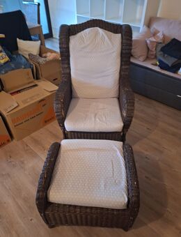 Sessel mit Hocker - Gifhorn Zentrum
