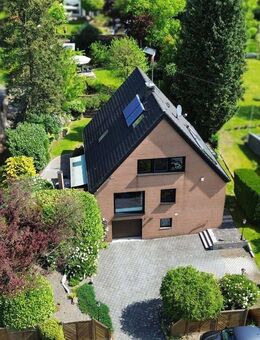 Charmantes Einfamilienhaus mit familienfreundlicher Raumaufteilung und großzügigem Garten! - Much