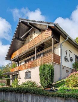 Großzügiges Einfamilienhaus mit Einliegeroption und Gartenparadies in Staufenberg - Gernsbach