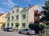 Helle geräumige 1-Zi. DG-Wohnung mit Panoramafenster und toller Aussicht - Limbach-Oberfrohna