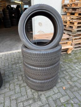 4x Winterreifen 285/40 R21 Pirelli Scorpion Winter - Werl