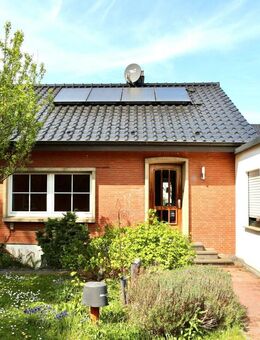 Freistehendes Einfamilienhaus mit idyllischem Garten - Korschenbroich