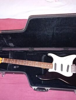 Stratocaster vintage Peavey Raptor 1 mit Koffer und Tasche - Garbsen