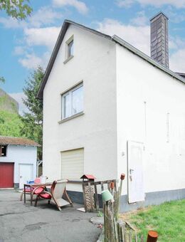 Wohnen unterhalb der Burg - mit Garten, 2 Garagen und weiteren Stellplätzen - Greifenstein