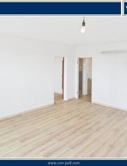 Sanierte 2-Zimmer-Wohnung mit Balkon und Blick ins Grüne - Bergisch Gladbach