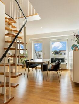 Dachgeschosswohnung im Maisonette-Stil in Stellingen - Hamburg