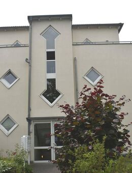 Top ausgestattet! Gepflegte Penthouse-Wohnung mit 2 TG-Stellplätzen in Pfinztal-Berghausen - Pfinztal