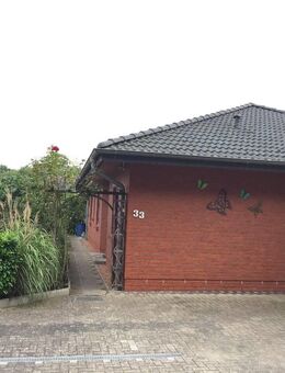 Wunderschöner Bungalow in ruhiger Lage mit 4 Zimmern, Kamin, Garten und 2 Stellplätzen - Schwerin