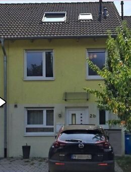 Gepflegtes Reihenmittelhaus in Pforzheim - Pforzheim