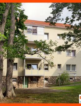 Nach Renovierung: Einziehen und Wohlfühlen! Ruhige Lage // Balkon // Bad und Küche mit Fenster! - Gera