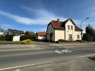 Solides Zweifamilienhaus mit Baupotential auf 2.410 m² Grundstück - Bad Iburg