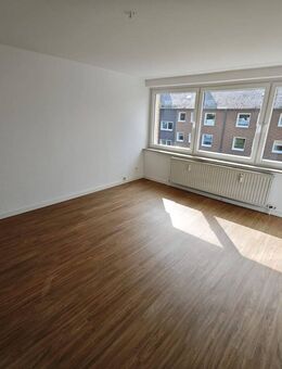 **sanierte 3-Zimmer-Wohnung mit Balkon** - Clausthal-Zellerfeld