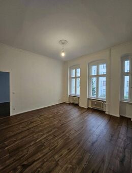 Ruhige 2 Zimmer Wohnung am Tempelhofer Feld - Direkt einziehen - modern saniert in Neukölln - Berlin