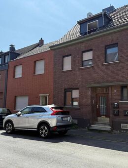 Frechen-City: Charmantes Mehrfamilienhaus mit Garten – solide Kapitalanlage in gepflegtem Zustand - Frechen