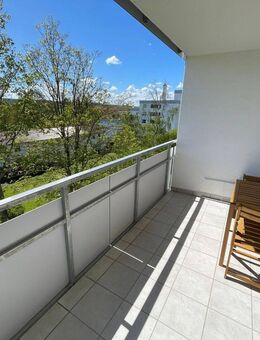 Voll ausgestattete 1-Zi Wohnung mit Südbalkon - Heimsheim
