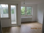 Renovieret helle 3 Zimmerwohnung mit einem kleinen Wintergarten - Bremen
