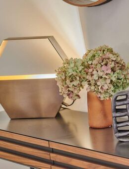 ERSTEBEZUG NACH RENOVIERUNG IN 2026 - Erdgeschosswohnung mit Balkon und Tageslichtbad. Zentraler geht es kaum - Hildesheim