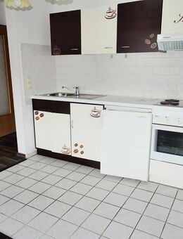 ** mit Küche ** 2 Zimmer Wohnung in Langenhessen zu vermieten ! - Werdau