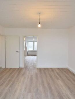 Altbauchcharme in Essen! Renovierte 3-Zi-Whg in ruhiger Lage - Essen