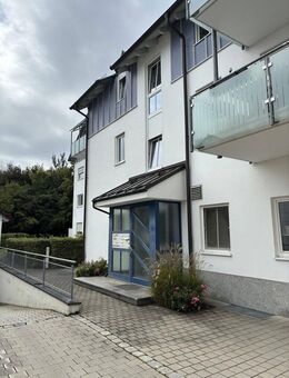 Helle 3-Zimmer-Wohnung im Wohnpark Sonnenhof mit TG & Balkon - Taufkirchen (Vils)