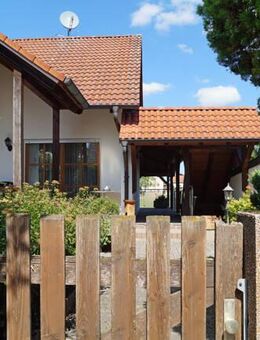 Roßtal: Sehr gepflegtes, freistehendes Einfamilienhaus auf ca. 922 m² Grundstück - Roßtal