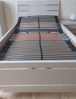 Bett mit Lattenrost - Hattingen