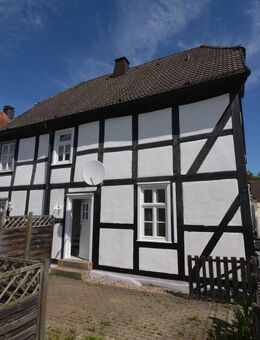 Historisches Zweifamilien-Fachwerkhaus zur Eigennutzung und Vermietung - Warstein